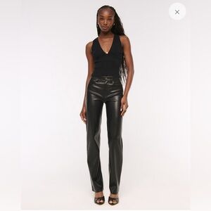 Abercrombie & Fitch The 90s Straight Ultra High Rise Leather Pants